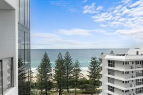 Immaculate Burleigh Apartment at Sandbar Burleigh Heads